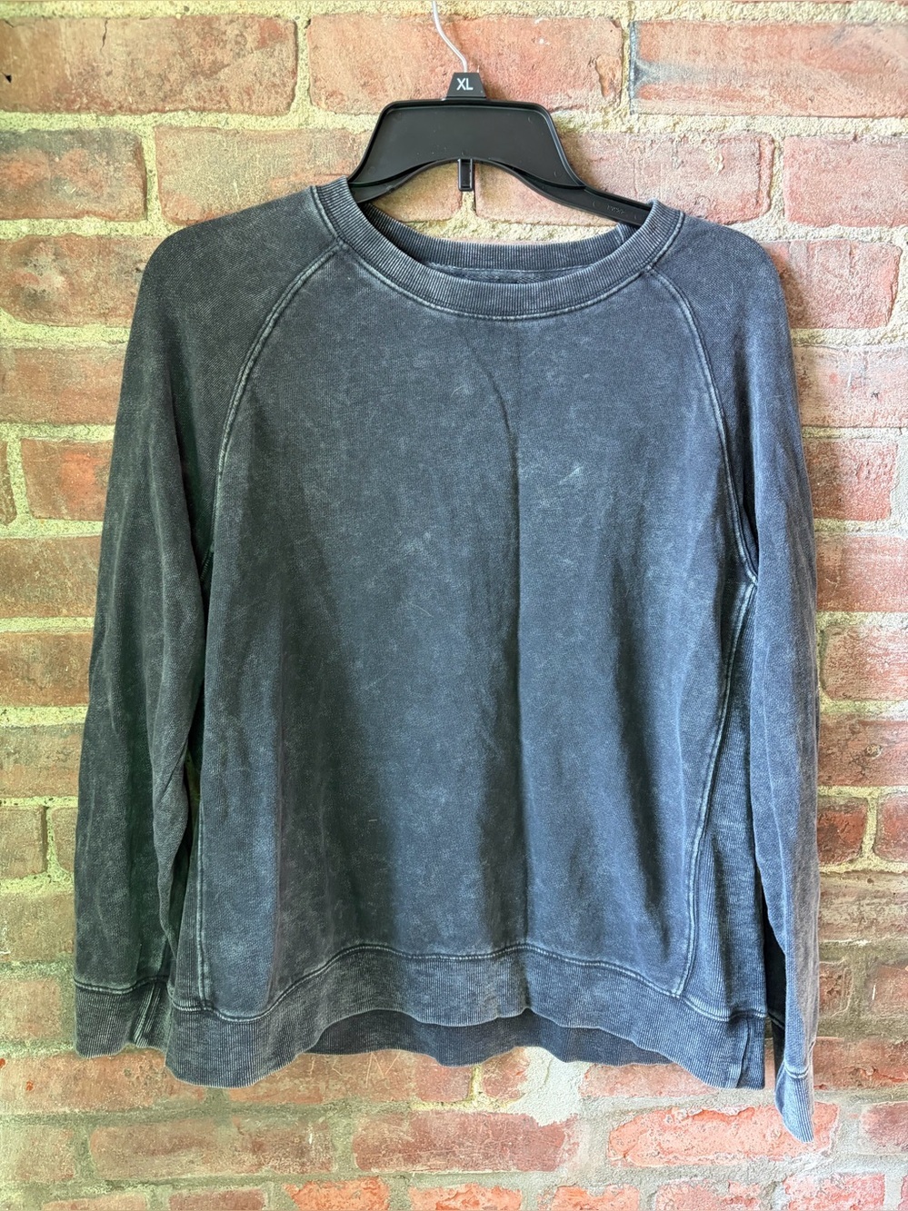 Mono B Faded Charcoal Crewneck Sweatshirt size medium